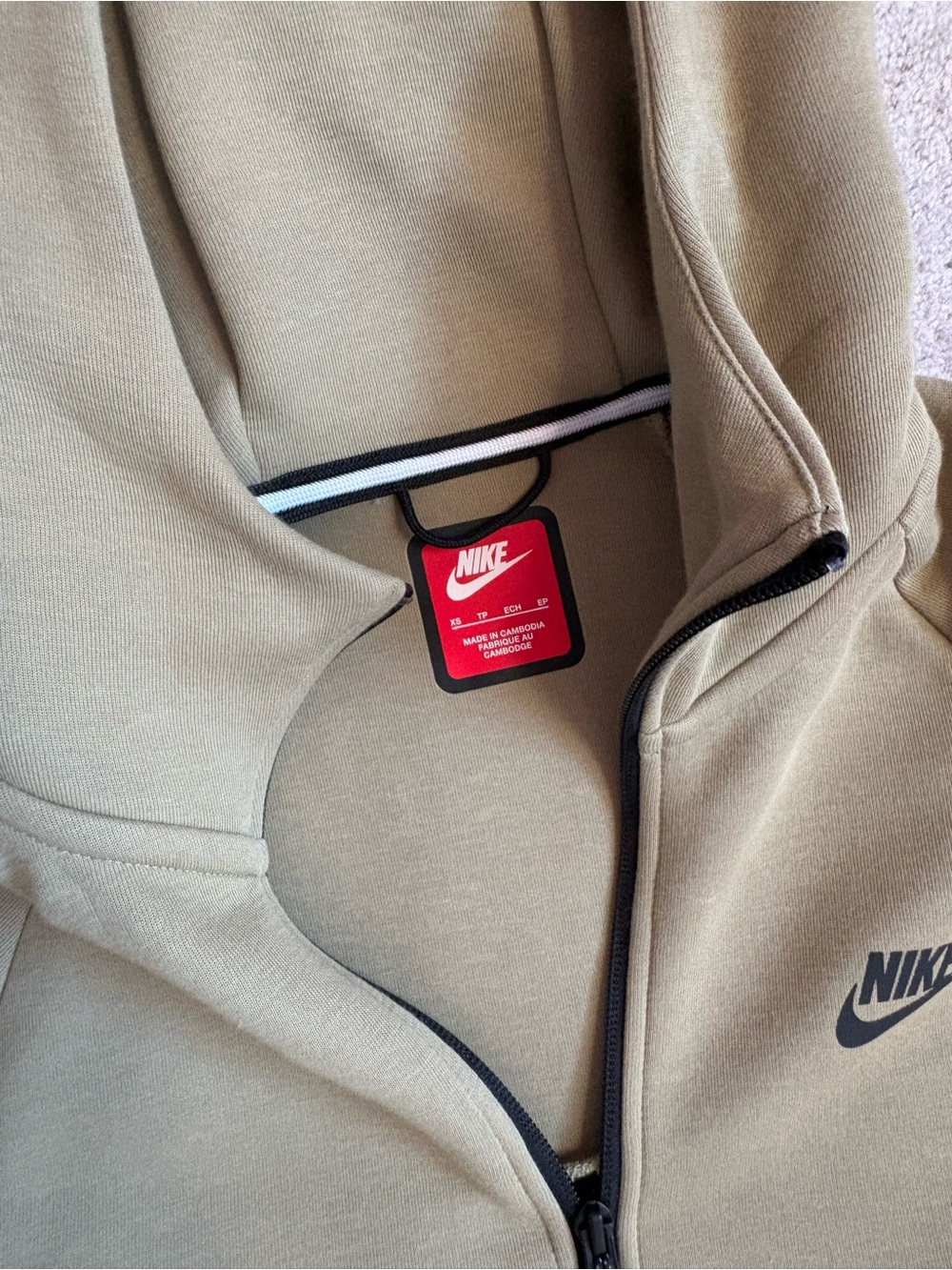 Matcha Nike Tech - Picture 2 of 2